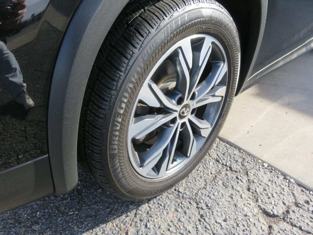 Infiniti QX30 Luxury AWD 2018