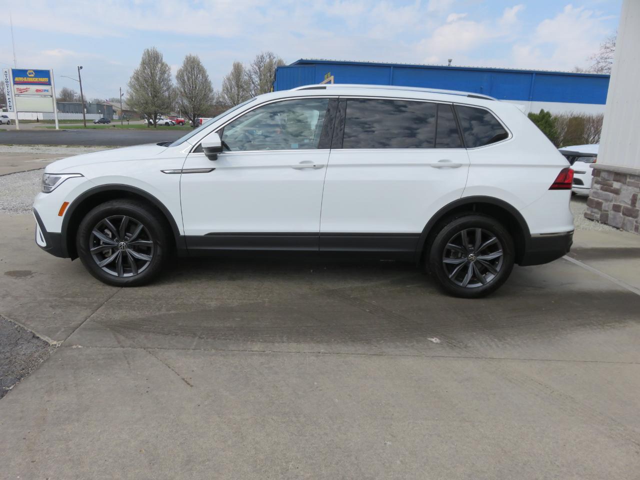 Volkswagen Tiguan 2.0T SE FWD 2022