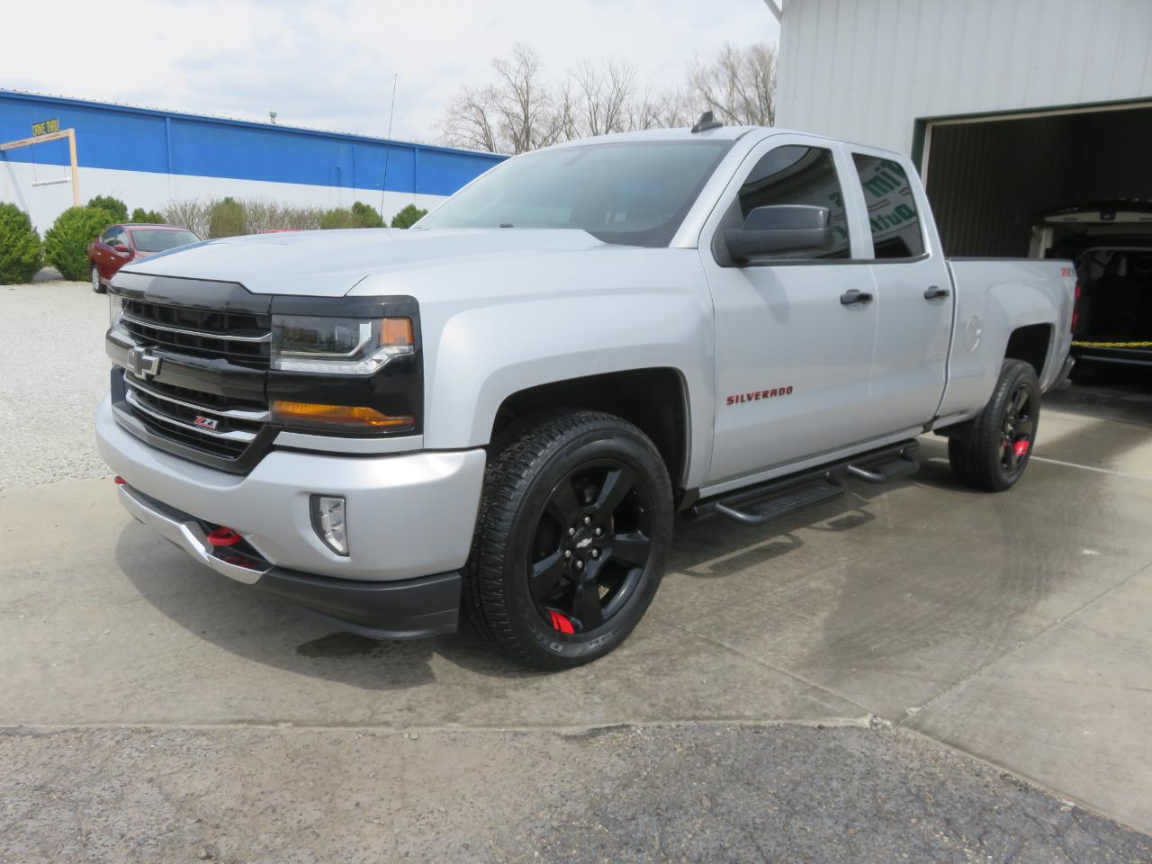 Chevrolet Silverado 1500 4WD Double Cab 143.5" LT w/2LT 2017