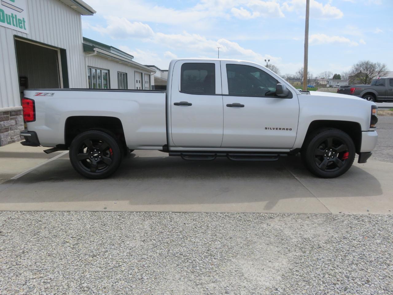 Chevrolet Silverado 1500 4WD Double Cab 143.5" LT w/2LT 2017