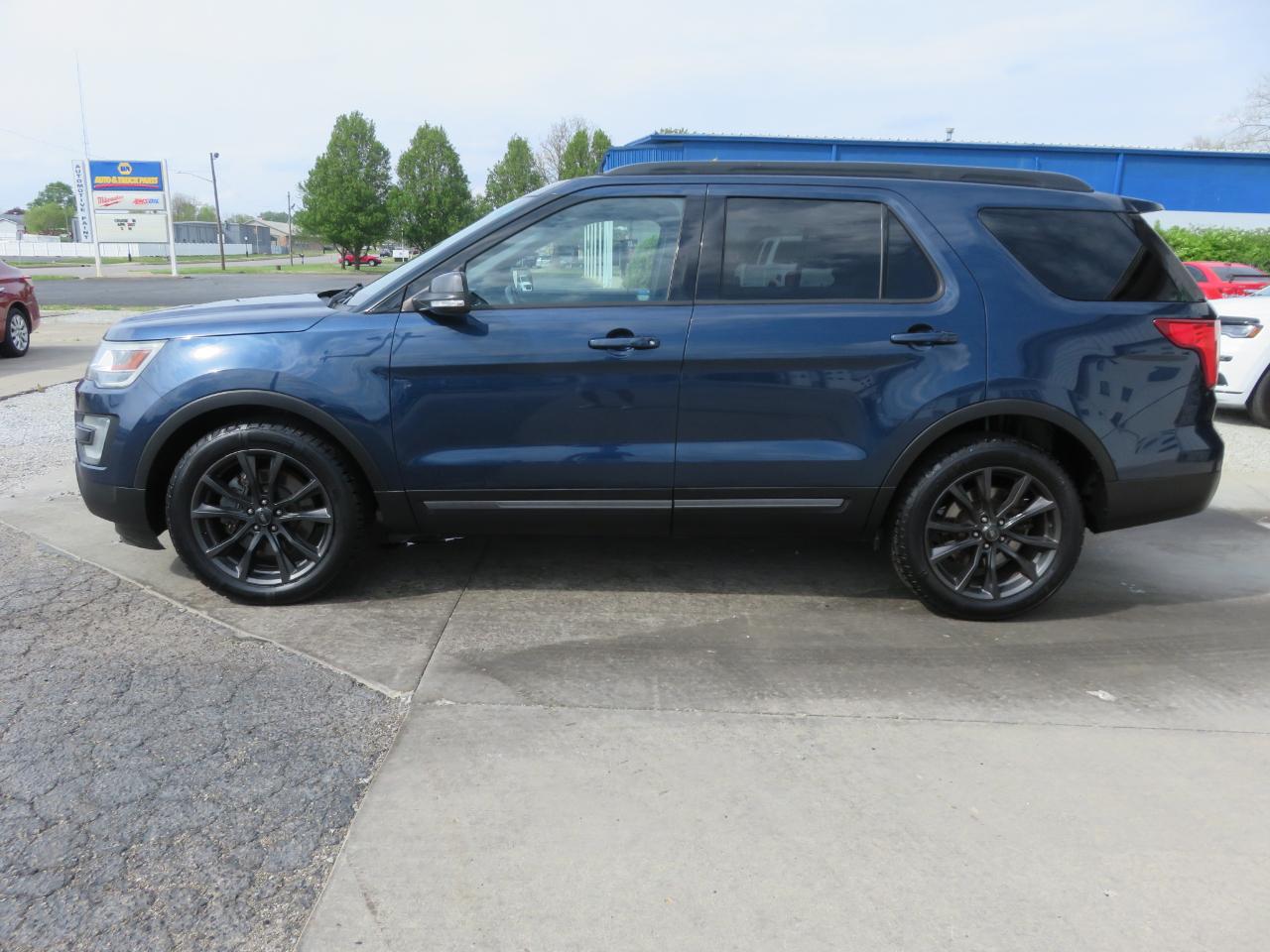 Ford Explorer XLT FWD 2017