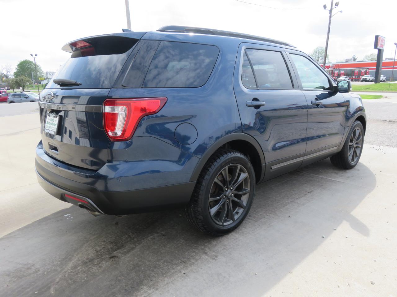 Ford Explorer XLT FWD 2017