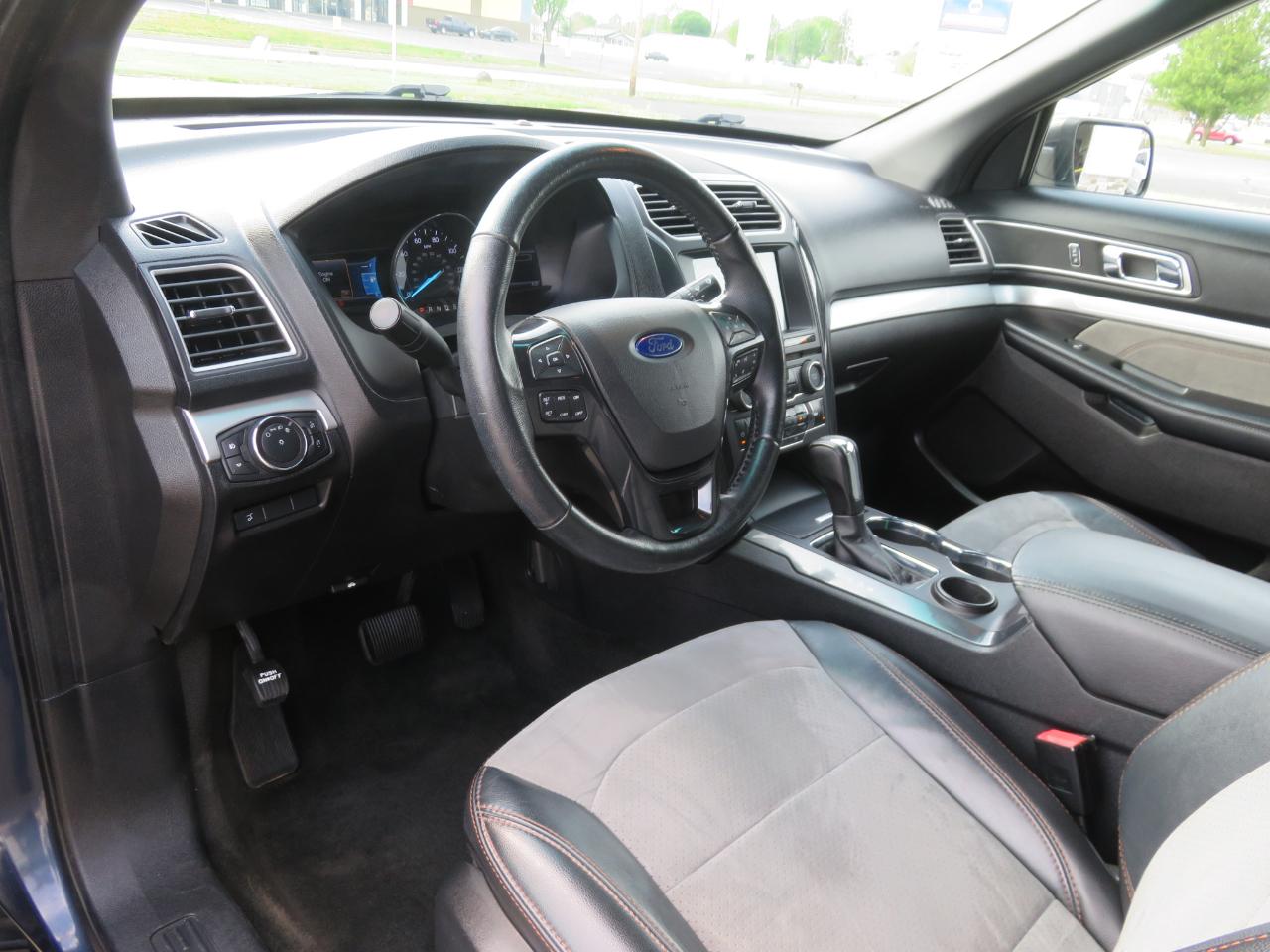 Ford Explorer XLT FWD 2017