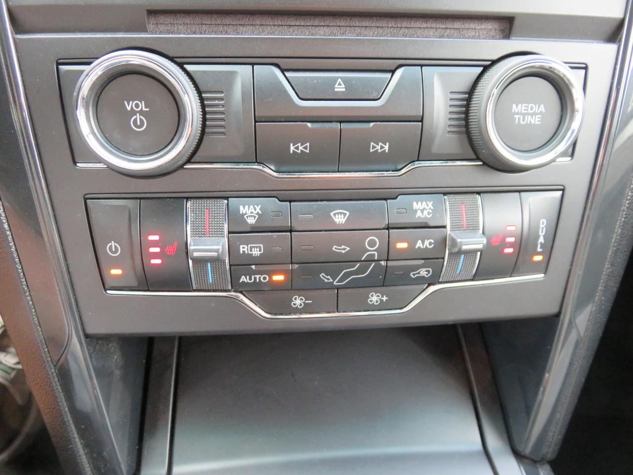 Ford Explorer XLT FWD 2017