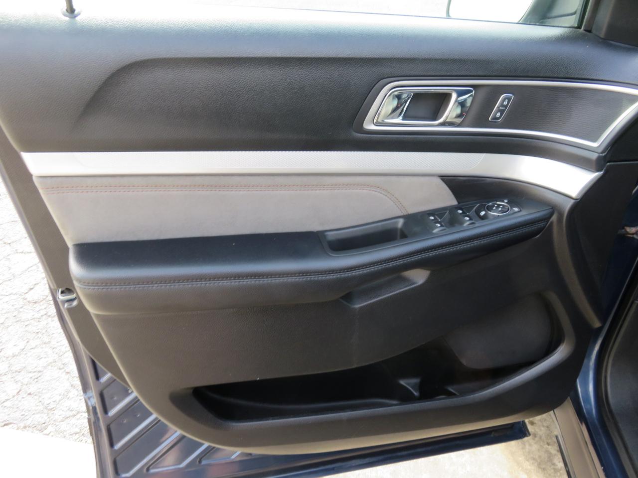 Ford Explorer XLT FWD 2017