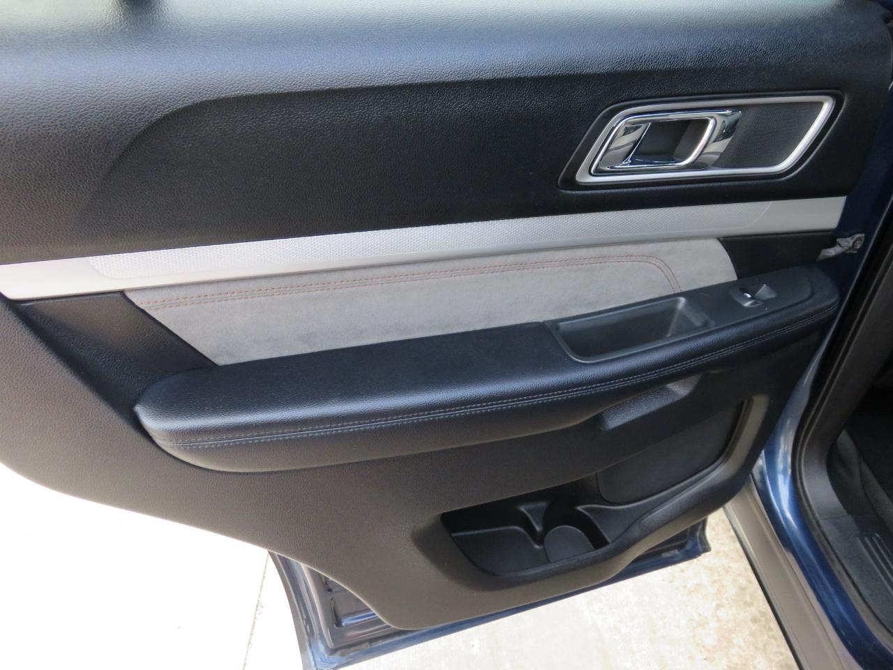 Ford Explorer XLT FWD 2017