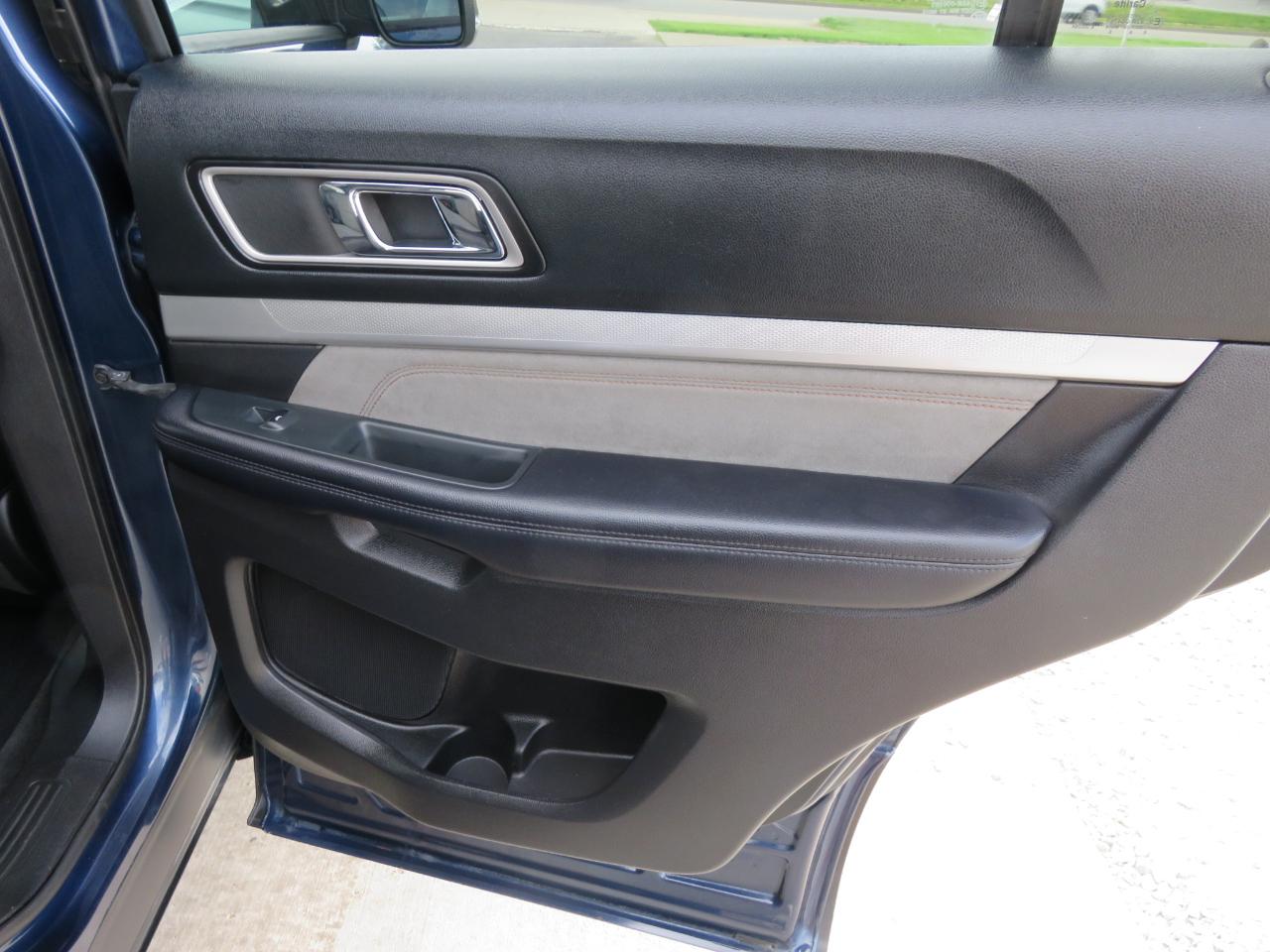 Ford Explorer XLT FWD 2017