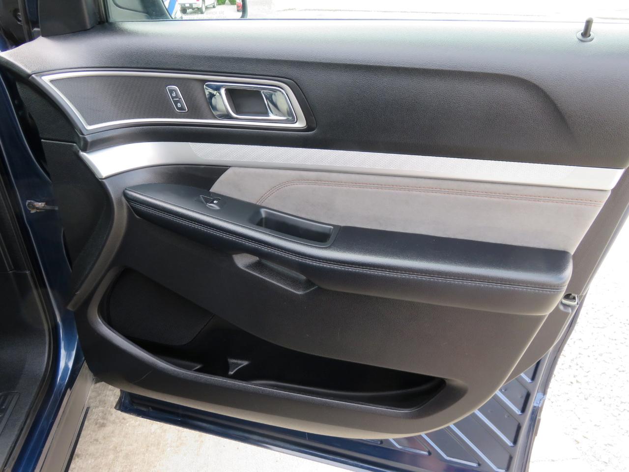 Ford Explorer XLT FWD 2017