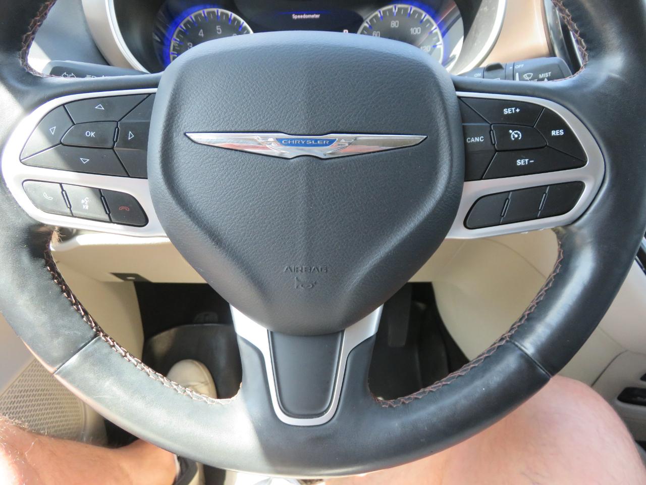 Chrysler Pacifica Touring-L Plus FWD 2017