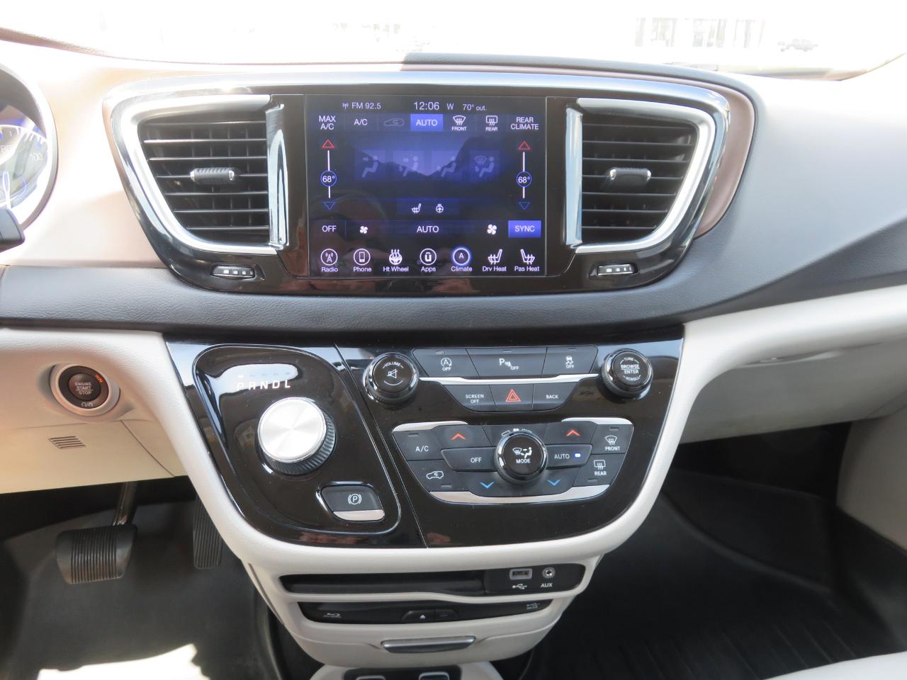 Chrysler Pacifica Touring-L Plus FWD 2017