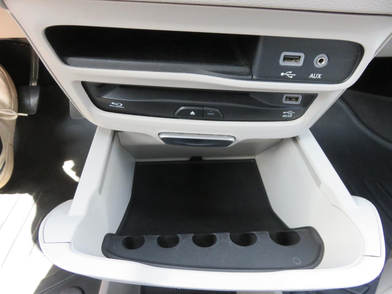 Chrysler Pacifica Touring-L Plus FWD 2017