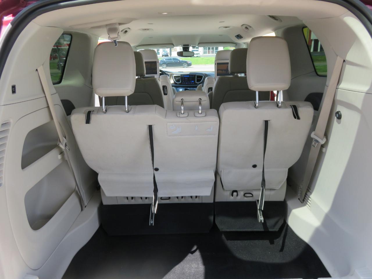 Chrysler Pacifica Touring-L Plus FWD 2017