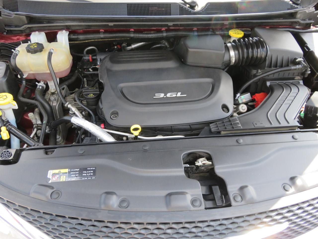 Chrysler Pacifica Touring-L Plus FWD 2017