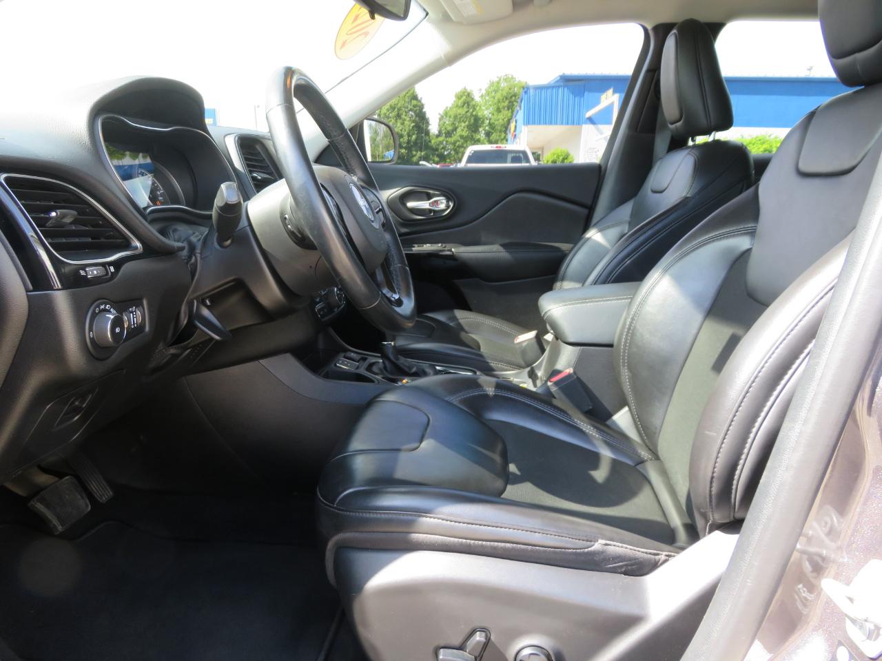 Jeep Cherokee Altitude FWD 2021