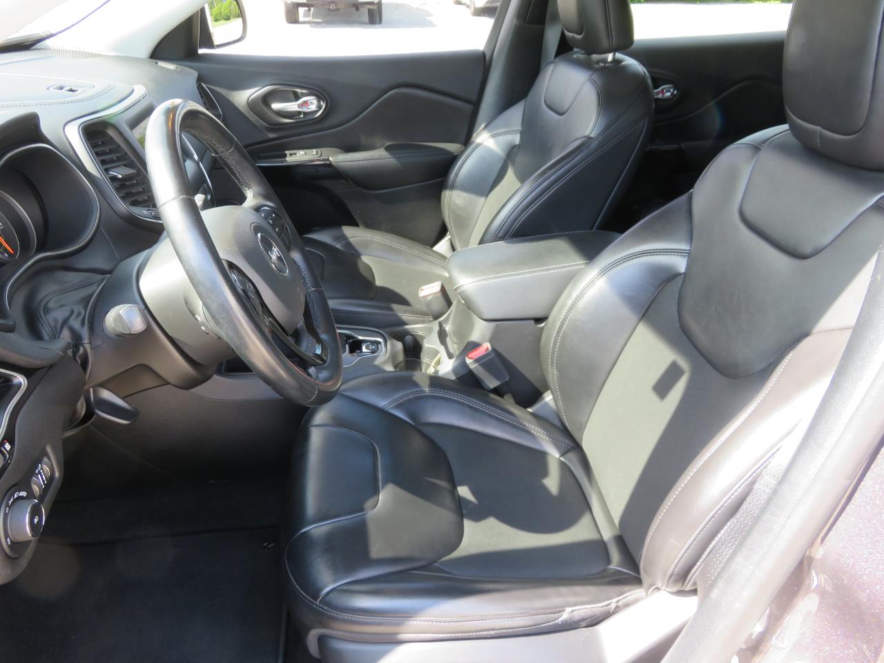 Jeep Cherokee Altitude FWD 2021