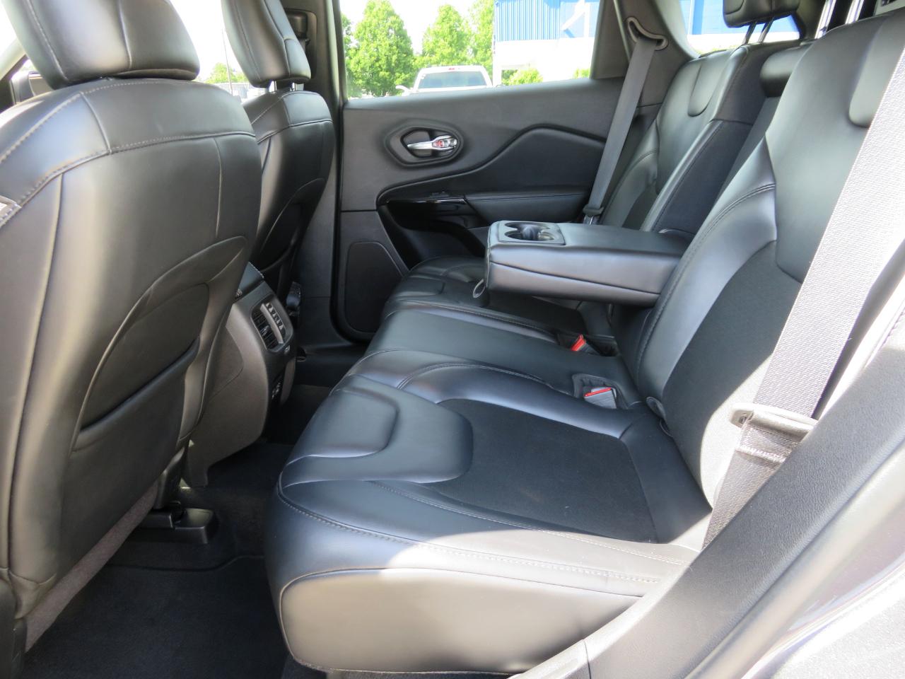 Jeep Cherokee Altitude FWD 2021