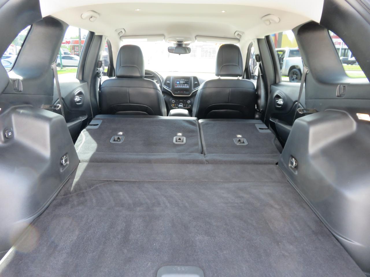 Jeep Cherokee Altitude FWD 2021