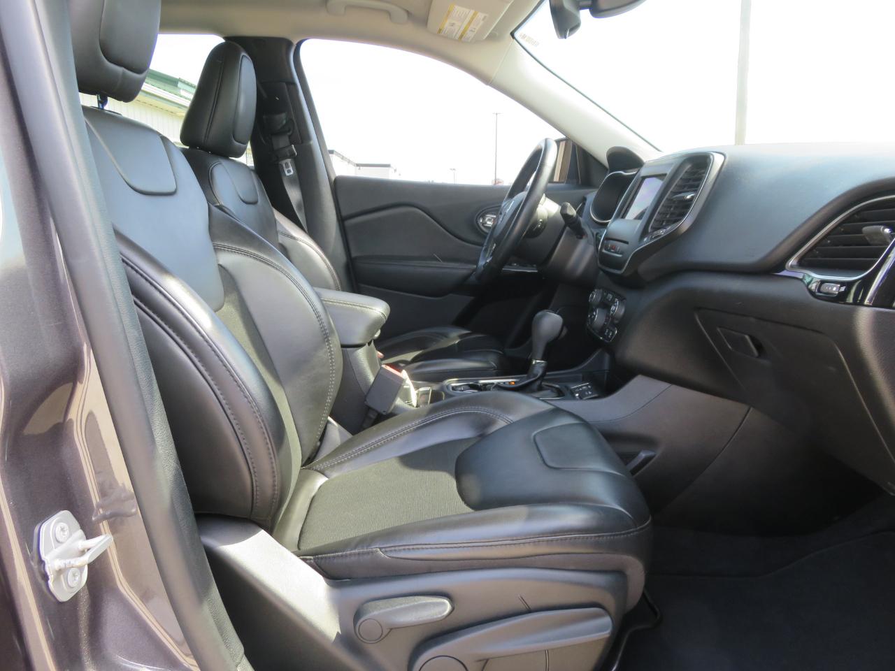 Jeep Cherokee Altitude FWD 2021