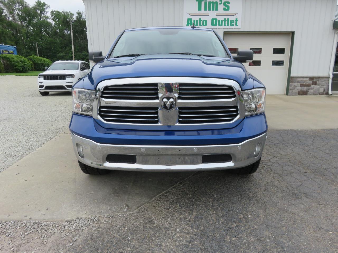 RAM 1500 Big Horn 4x4 Crew Cab 5'7" Box 2017