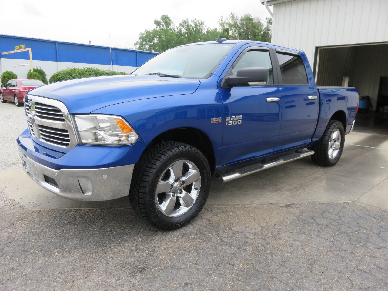 RAM 1500 Big Horn 4x4 Crew Cab 5'7" Box 2017
