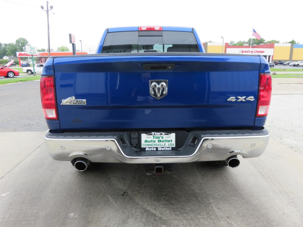 RAM 1500 Big Horn 4x4 Crew Cab 5'7" Box 2017