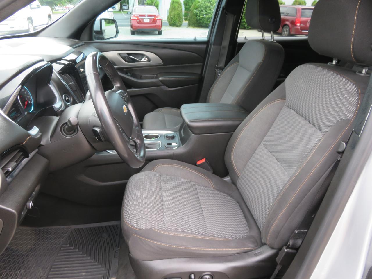 Chevrolet Traverse FWD 4dr LT Cloth w/1LT 2018