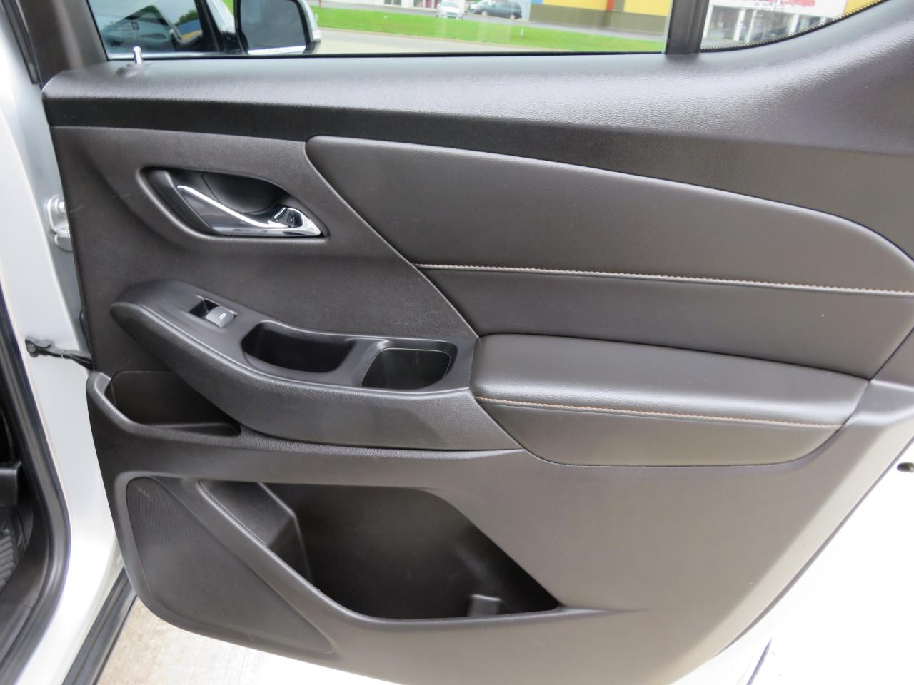 Chevrolet Traverse FWD 4dr LT Cloth w/1LT 2018