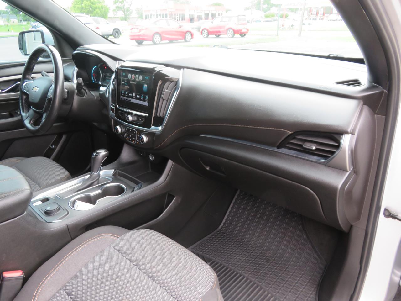 Chevrolet Traverse FWD 4dr LT Cloth w/1LT 2018