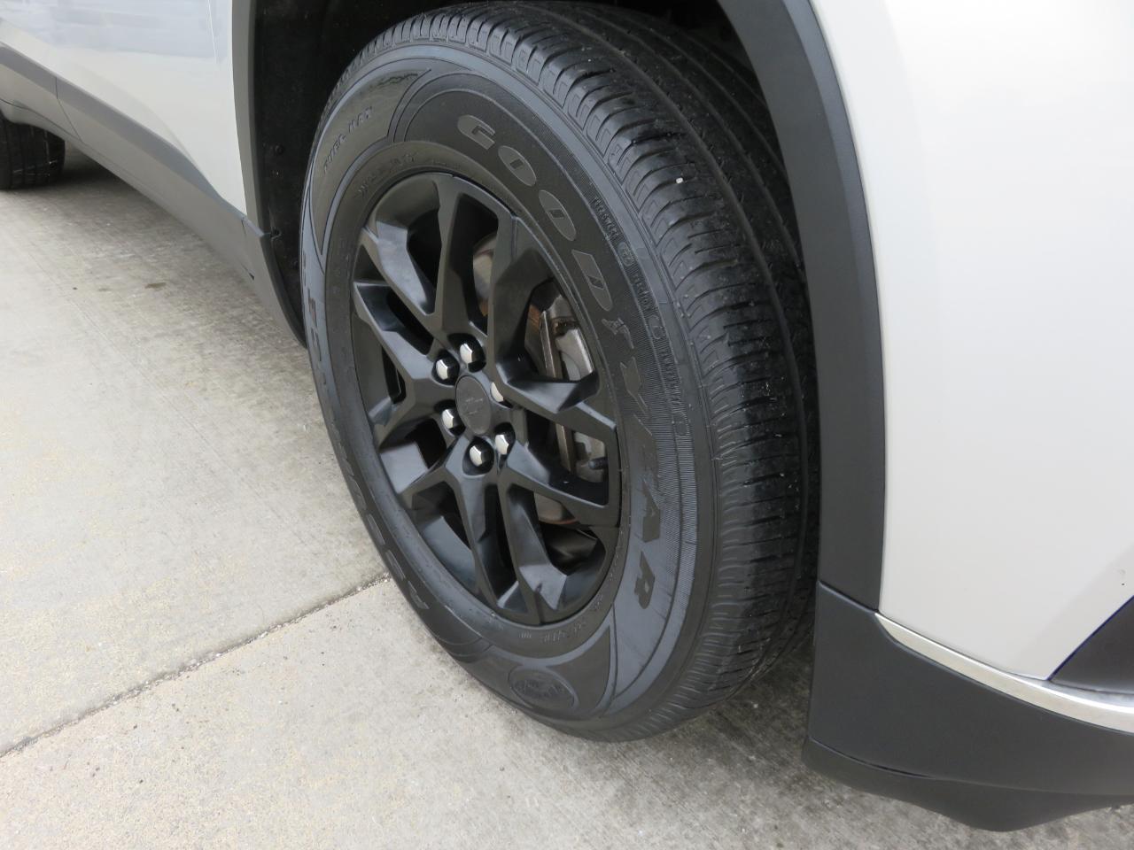 Chevrolet Traverse FWD 4dr LT Cloth w/1LT 2018
