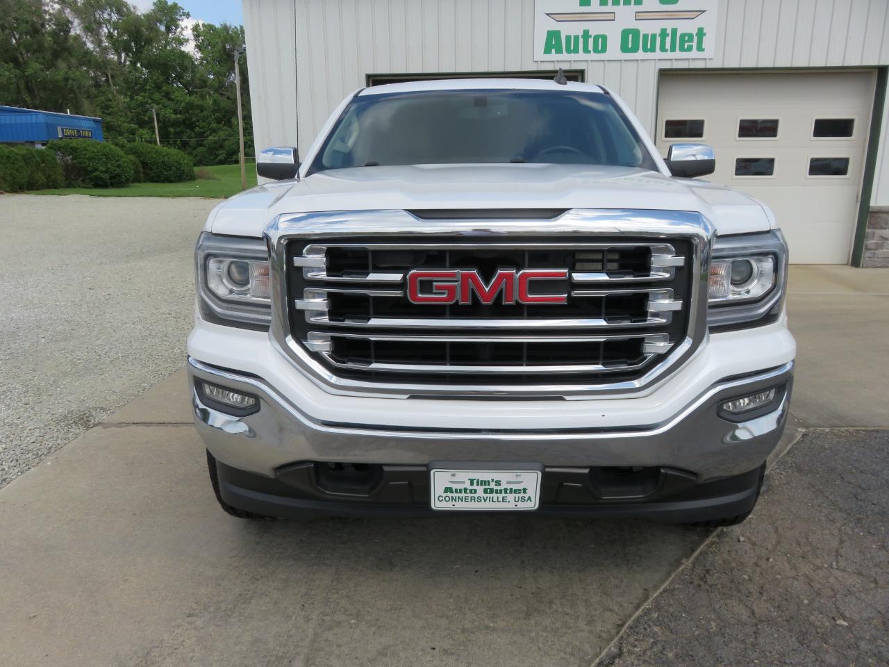 GMC Sierra 1500 4WD Crew Cab 143.5" SLT 2018