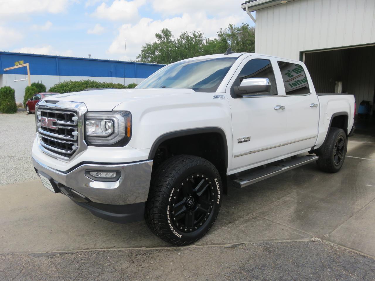 GMC Sierra 1500 4WD Crew Cab 143.5" SLT 2018