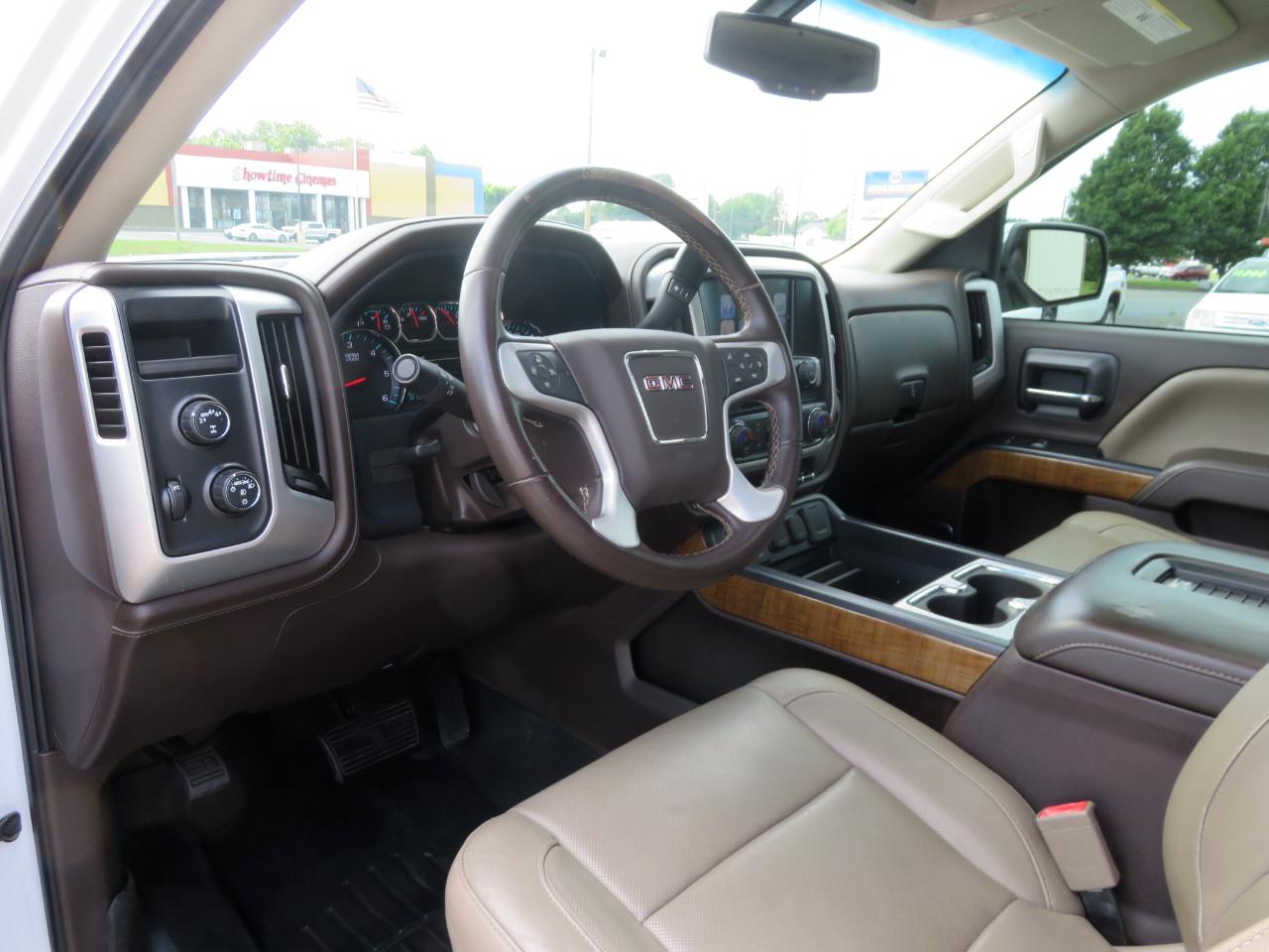 GMC Sierra 1500 4WD Crew Cab 143.5" SLT 2018