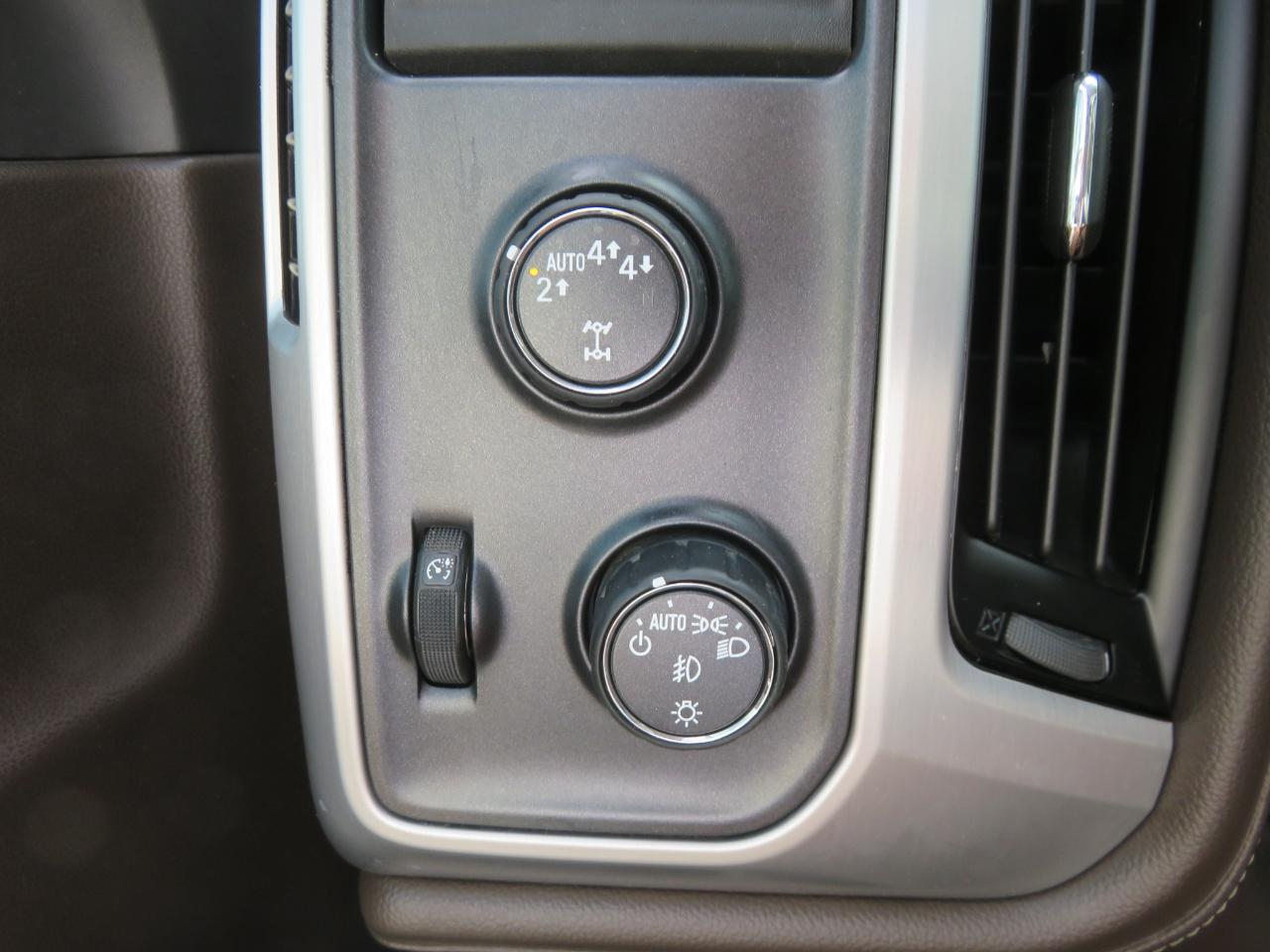 GMC Sierra 1500 4WD Crew Cab 143.5" SLT 2018