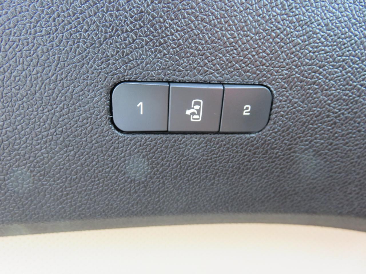 GMC Acadia AWD 4dr Denali 2012