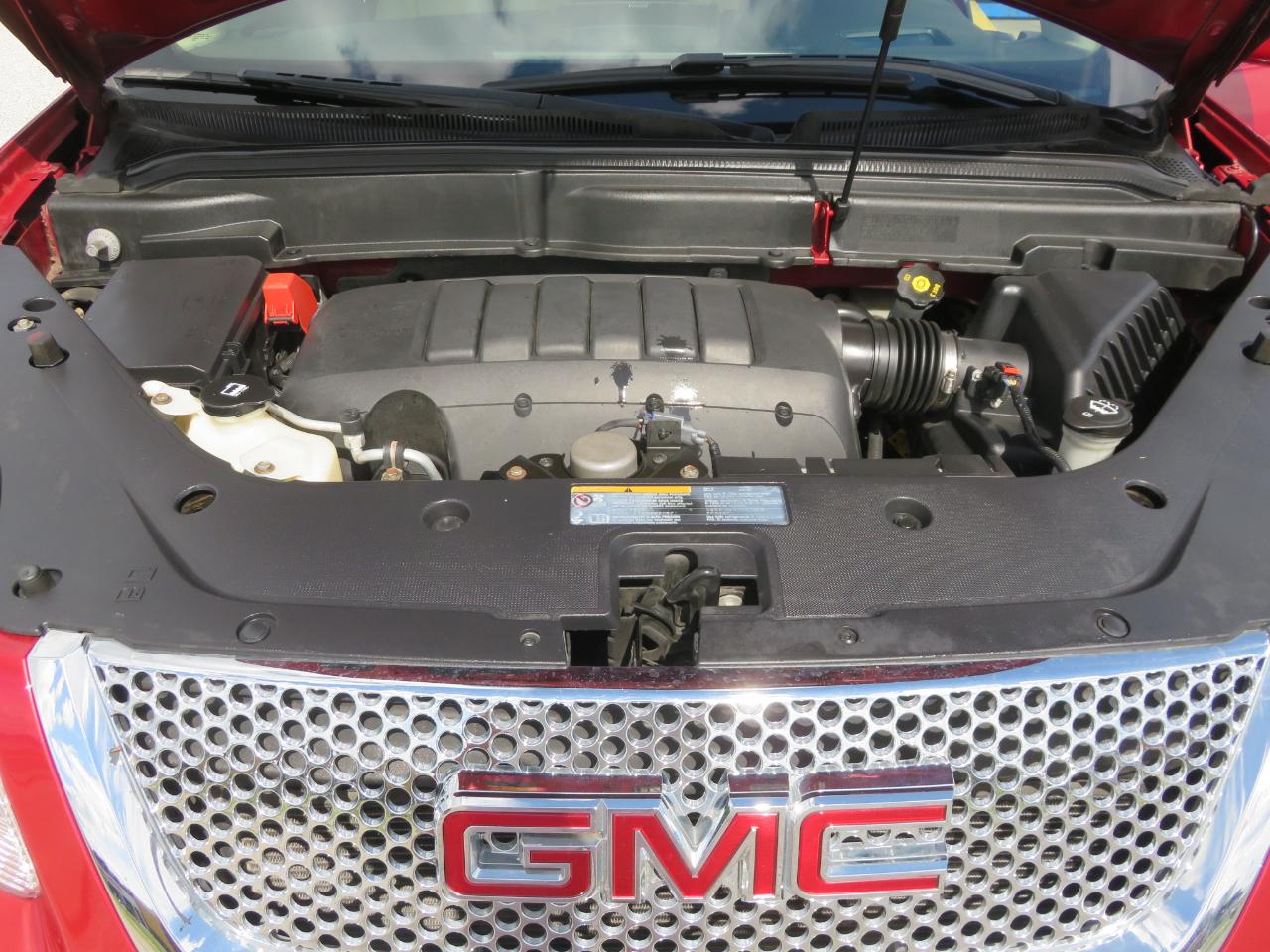 GMC Acadia AWD 4dr Denali 2012