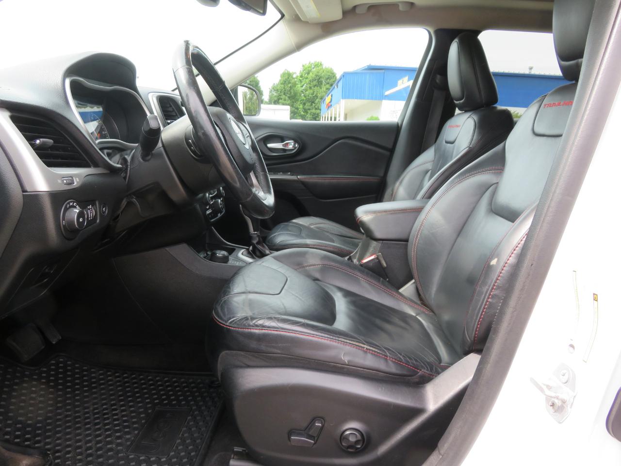 Jeep Cherokee 4WD 4dr Trailhawk 2015