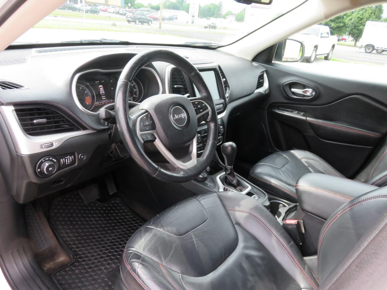 Jeep Cherokee 4WD 4dr Trailhawk 2015