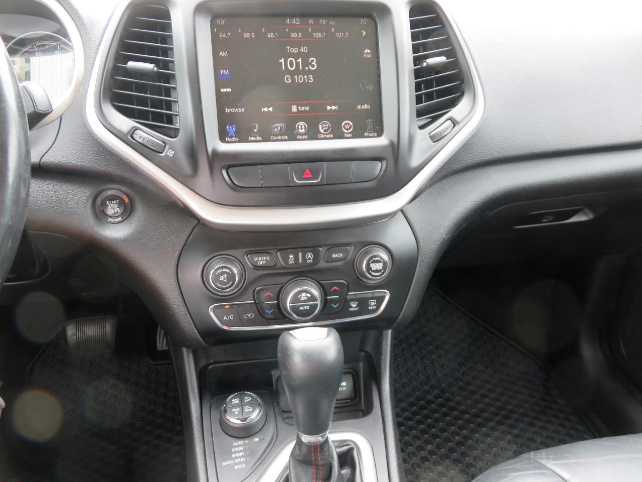 Jeep Cherokee 4WD 4dr Trailhawk 2015