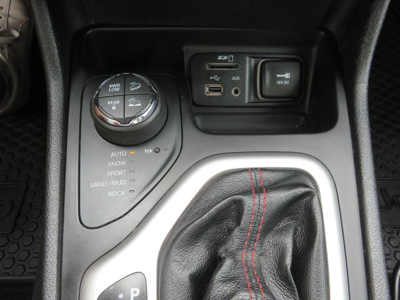 Jeep Cherokee 4WD 4dr Trailhawk 2015