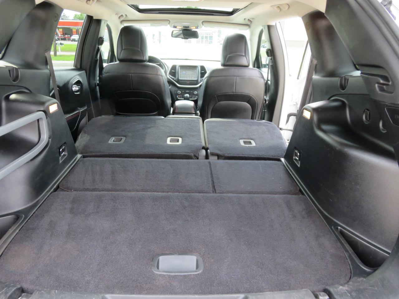 Jeep Cherokee 4WD 4dr Trailhawk 2015