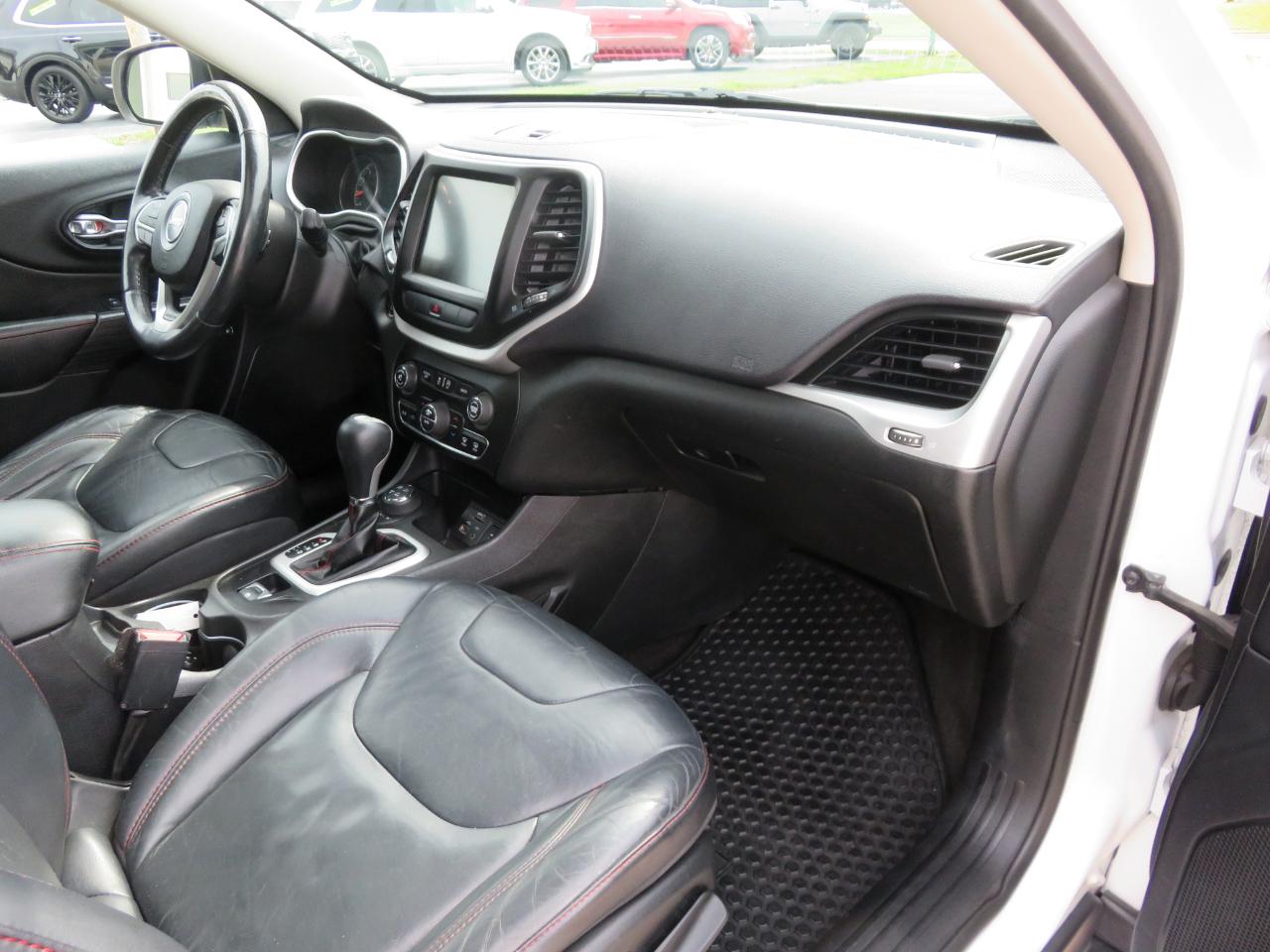 Jeep Cherokee 4WD 4dr Trailhawk 2015