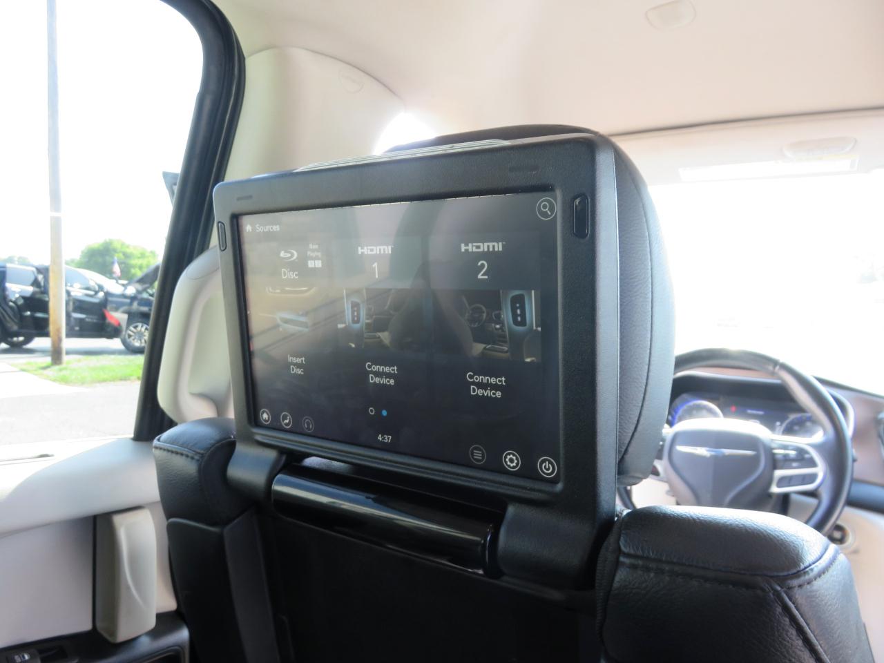 Chrysler Pacifica Touring-L Plus FWD 2017