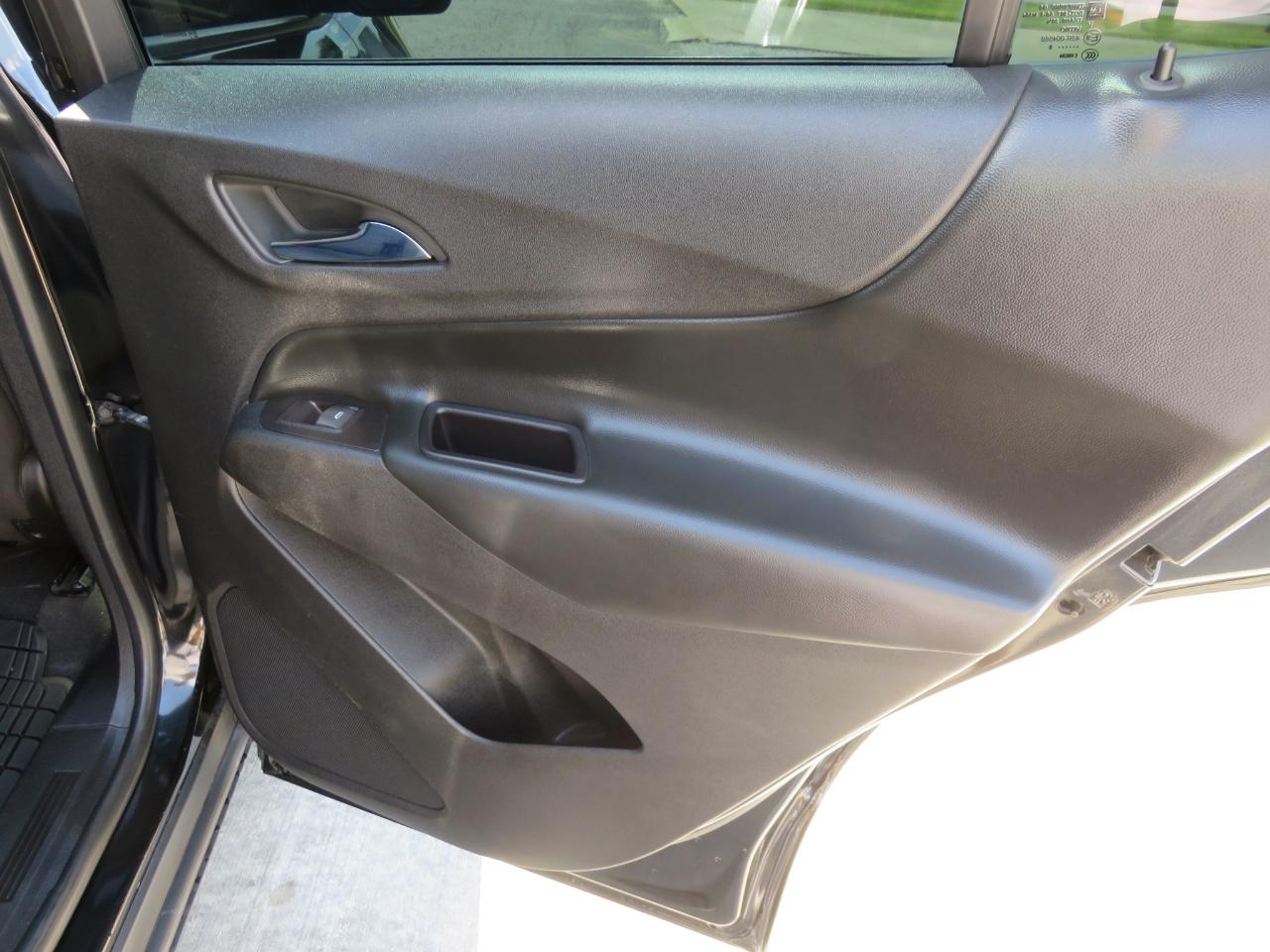 Chevrolet Equinox FWD 4dr LT w/2LT 2018