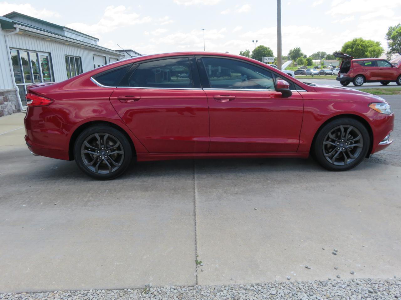 Ford Fusion SE FWD 2018
