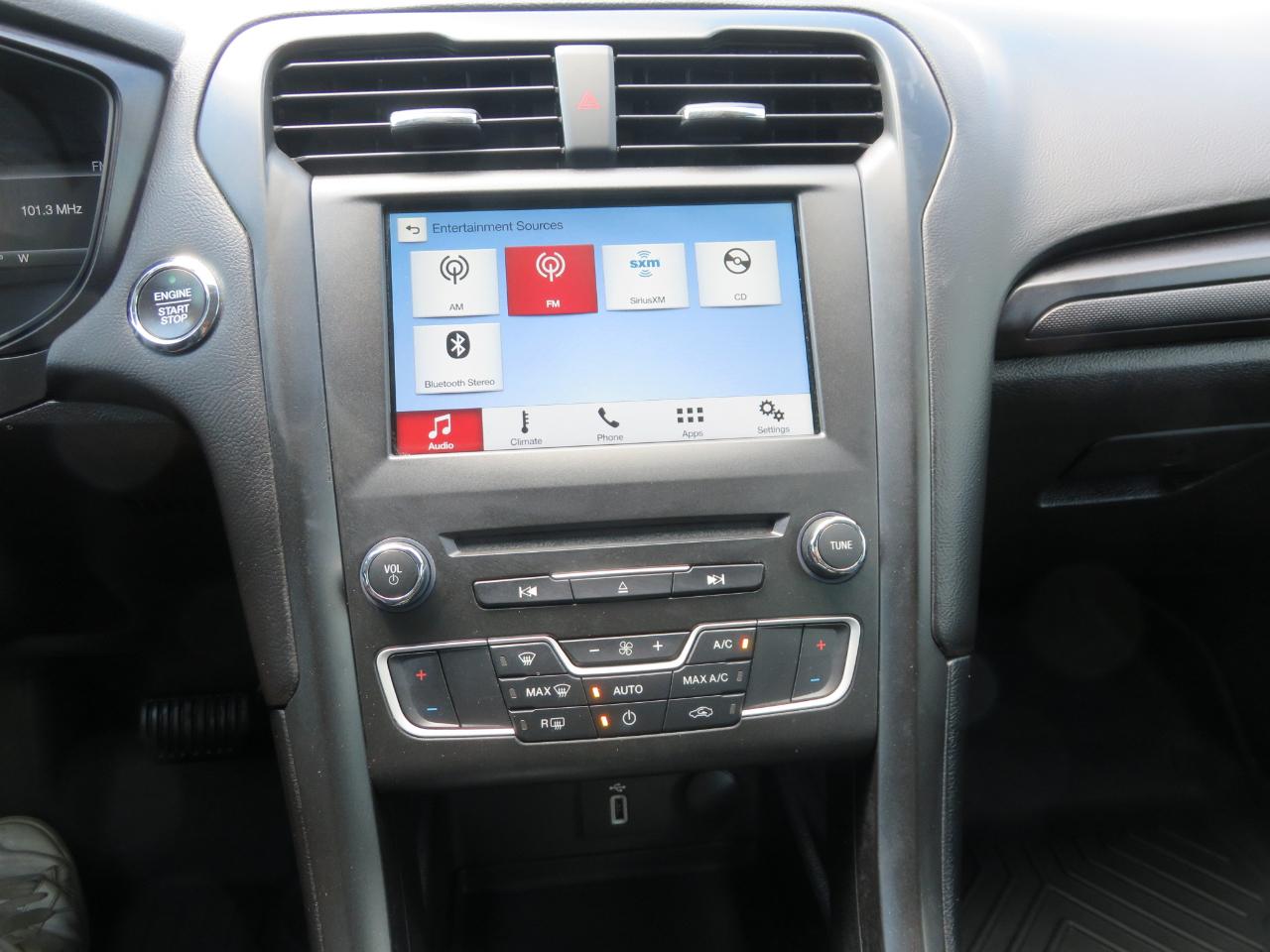 Ford Fusion SE FWD 2018