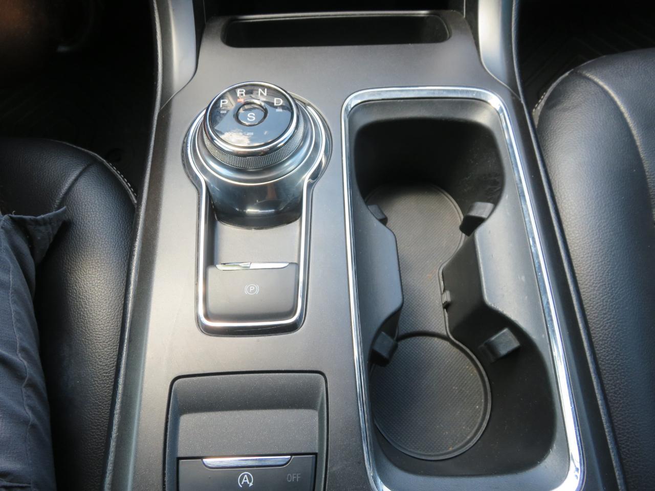 Ford Fusion SE FWD 2018