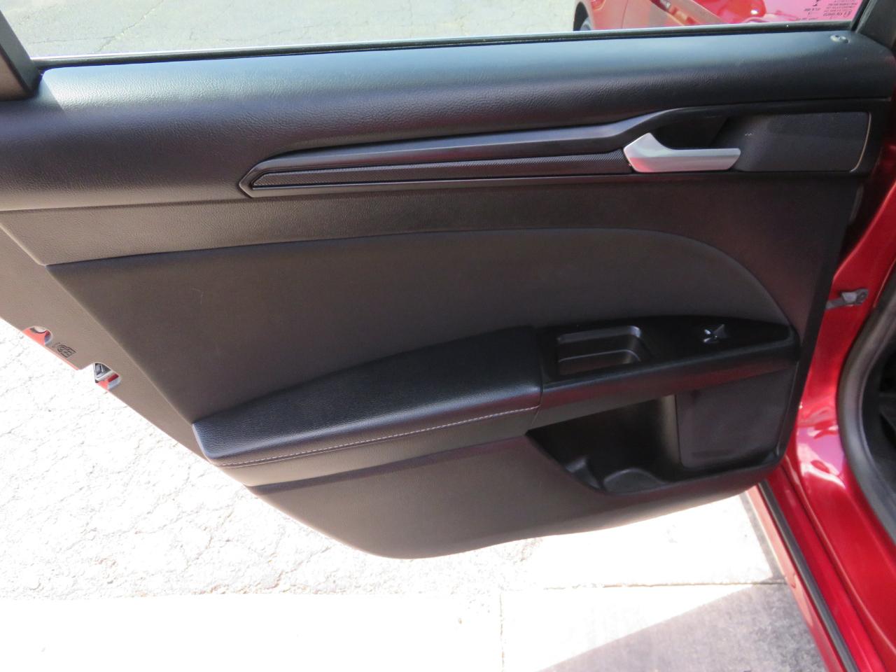Ford Fusion SE FWD 2018