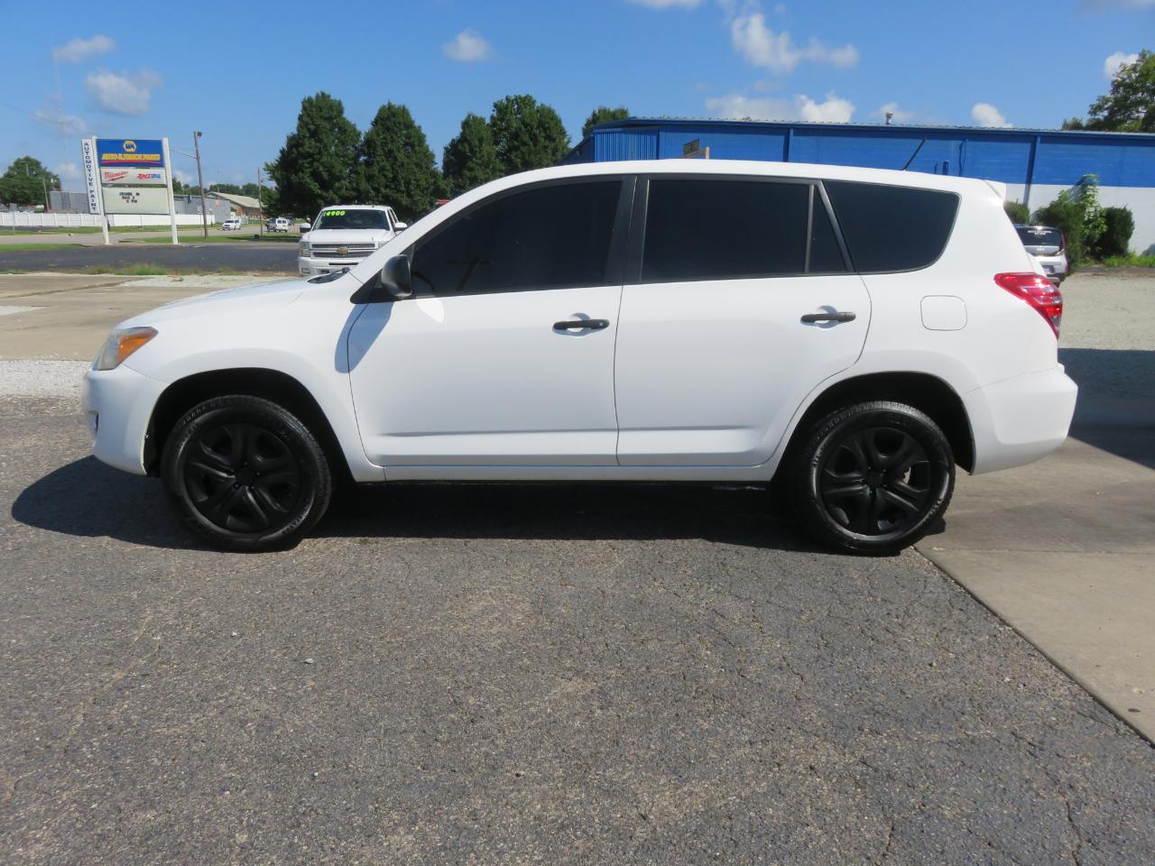 Toyota RAV4 4WD 4dr 4-cyl 4-Spd AT (Natl) 2010