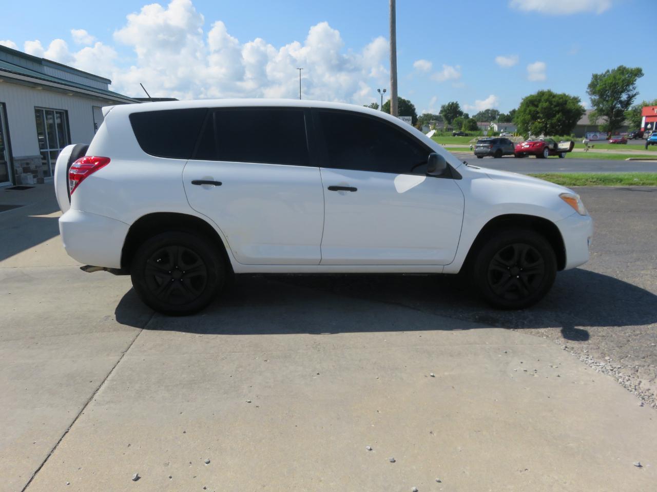 Toyota RAV4 4WD 4dr 4-cyl 4-Spd AT (Natl) 2010