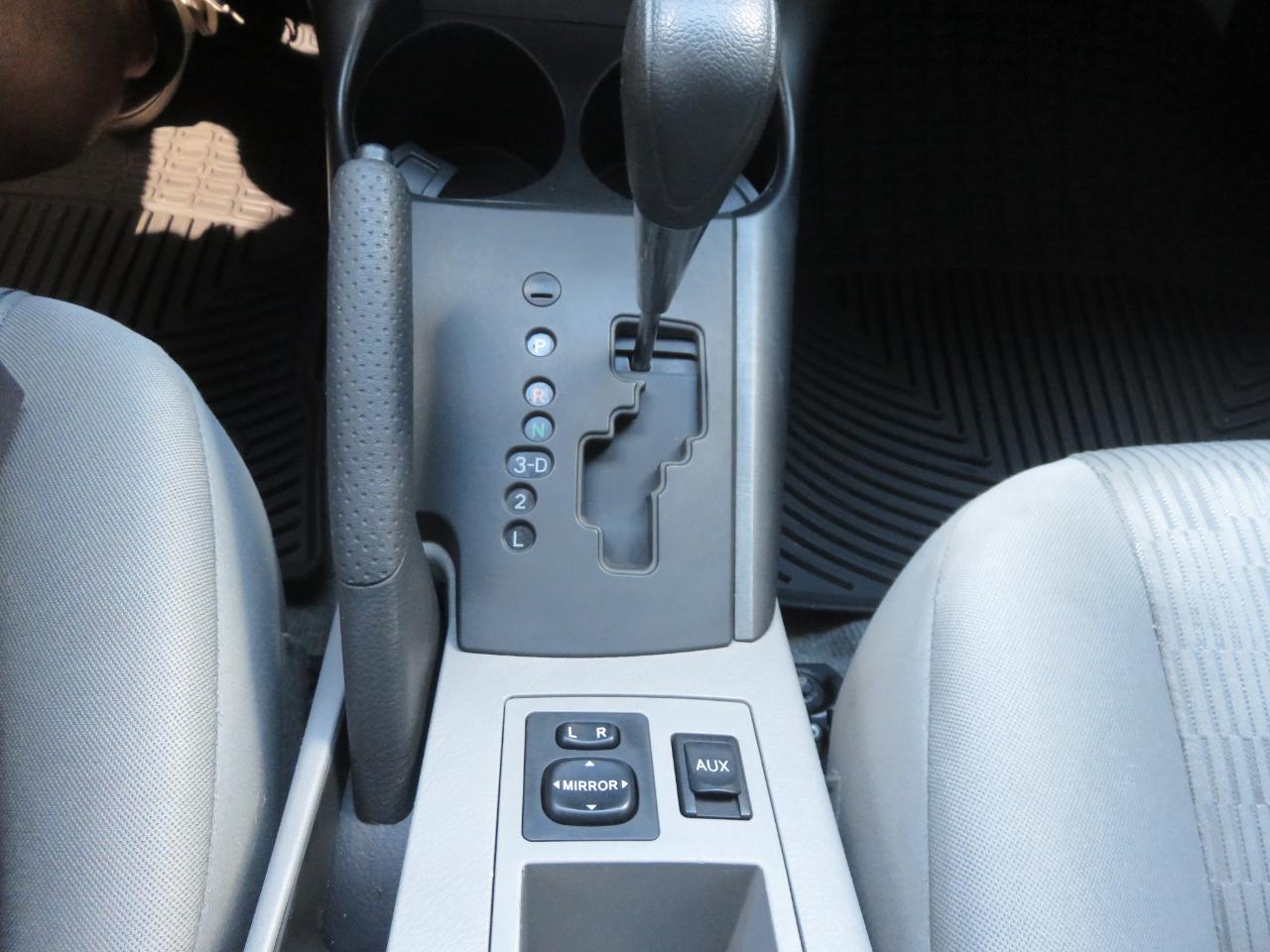 Toyota RAV4 4WD 4dr 4-cyl 4-Spd AT (Natl) 2010